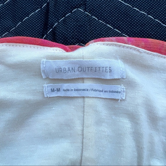 Urban Outfitters Pink Crop Top - Picture 4 of 5